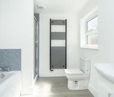 3 bedroom semi-detached house to rent - Photo 6