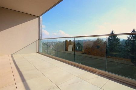 3 Bedroom Apartment To Let - Photo 4