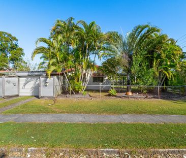 8 Phie St, Loganlea QLD 4131 - House For Rent | Domain - Photo 1
