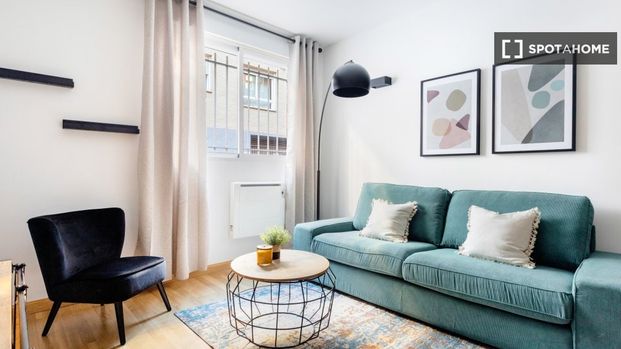 madrid, Community of Madrid 28039 - Photo 1