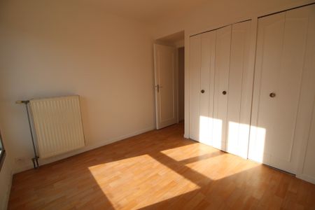Location Appartement 2 pièces 44m² BAYONNE 64100 - Photo 2