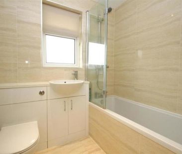 2 bedroom maisonette to rent - Photo 2