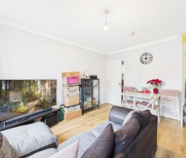 2 bedroom semi-detached house to rent - Photo 3