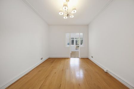4 bedroom terraced house to rent - Photo 5