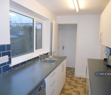 2 bedroom terraced house to rent - Photo 4