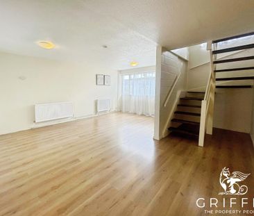 Hobart Road, Tilbury, RM18 - Photo 1