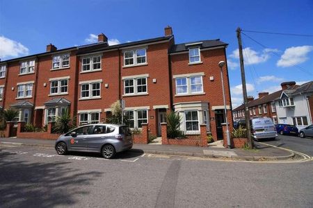 Belgrave Terrace, York Road, SP2 - Photo 3