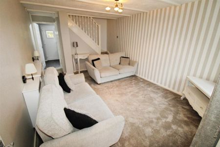2 bedroom terraced house to rent - Photo 2