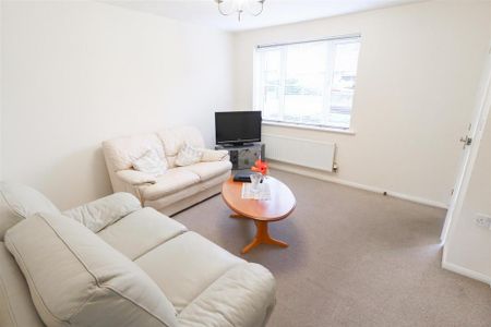 3 bedroom terraced house to rent - Photo 3