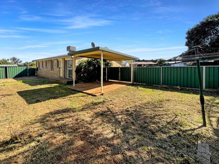 Home For Rent - Photo 3
