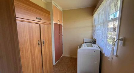 Cosy Two Bedroom Unit in Prime Location - Photo 5