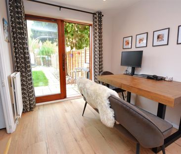 Heathfield Drive, Mitcham, CR4 - Photo 5
