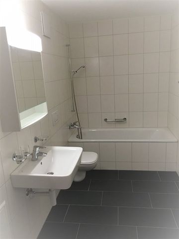 2.5 Zimmer, 2. Stock - Photo 2
