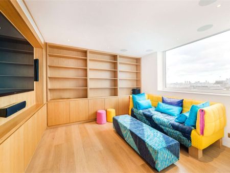Luxury 45 Bed Penthouse with Annex, Roof Terrace & Skyline Views - Photo 3