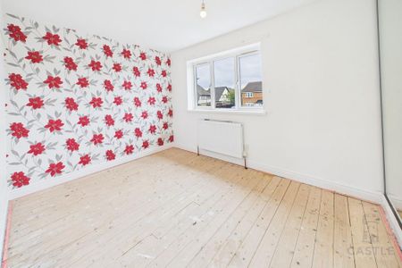 4 bedroom semi-detached house to rent - Photo 4