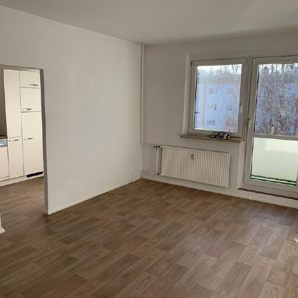 Helle Dreiraumwohnung in toller Wohnlage - mit Einbauküche! - Foto 1