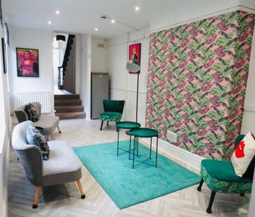 152 North Road East - Photo 1