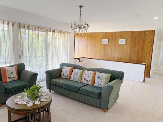 Fully Furnished Upstairs Residence â Ideal for Shared Living - Photo 1