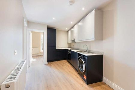 High Street, Epsom, KT19 - Photo 2