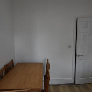 4 bedroom private hall to rent - Photo 2