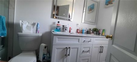 For Lease - 10 LODGEWAY Drive, Vaughan, Ontario - Photo 5