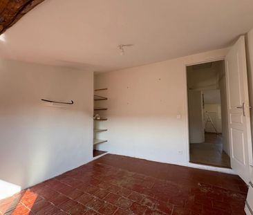 Location T2 Rotonde - Photo 1