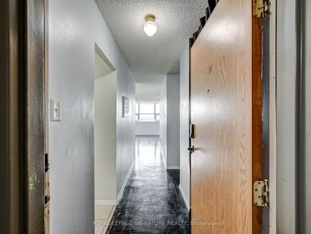 For Lease - 4 Lisa Street Unit# 1411, Brampton, Ontario - Photo 3