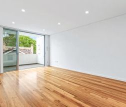 Sun Filled North Facing Apartment - Photo 5
