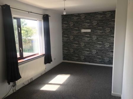 25 Torr Gardens, Larne, BT40 2JH - Photo 3