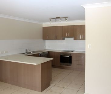 THREE BEDROOM HOME IN PREMIUM LOCATION - Photo 6