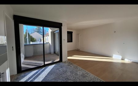 Location Appartement 2 pièces 49 m² Limoges (Quartier Vanteaux CHU) - Photo 3