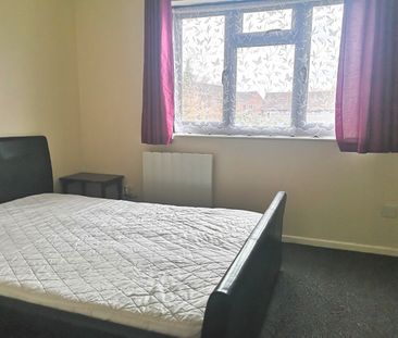 2 Bed End Terrace, Spring Grove Gardens, B18 - Photo 5