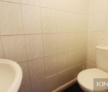 4 bedroom semi-detached house to rent - Photo 3