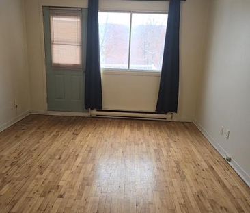 Studio 1.5 semi-meublé pour 1e avril - Photo 4
