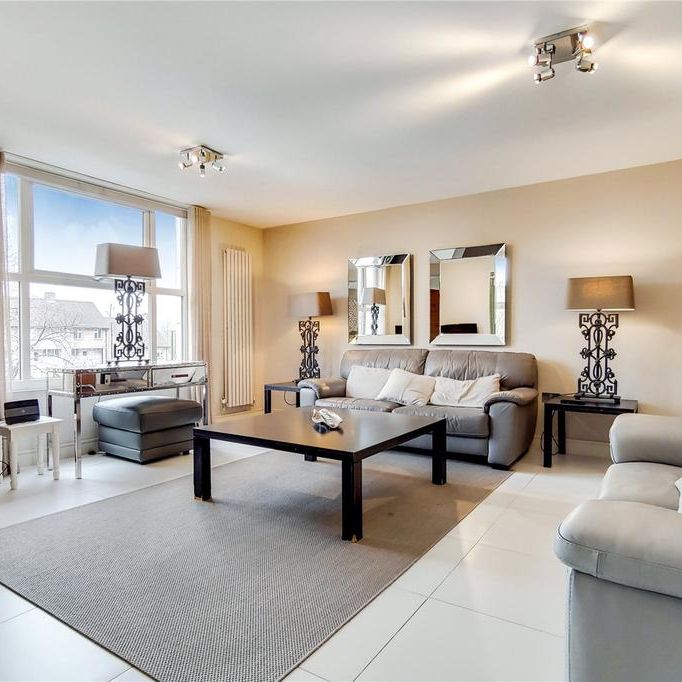 3 bedroom apartment to rent - Photo 1