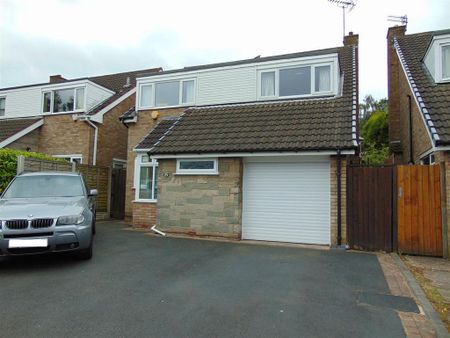 4 bedroom detached house to rent - Photo 4