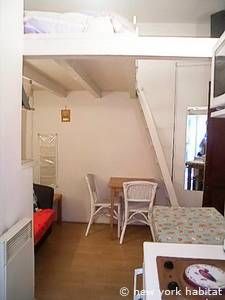 Logement à Paris, Location meublée - Photo 2