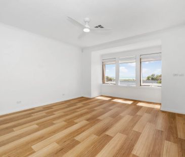 Coastal Elegance on Lady Gowrie Drive - Photo 4