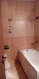 Inchiriez apartament cu 2 camere Piata Muncii - Photo 3