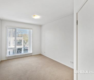 7/8 Graham Street, Port Melbourne - Photo 2