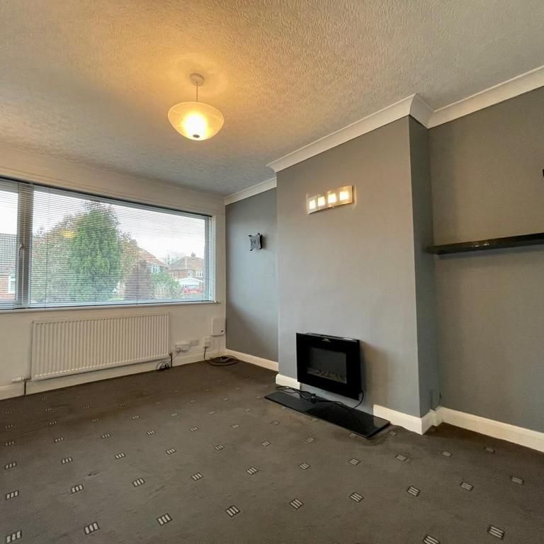 2 bedroom semi-detached bungalow to rent - Photo 1