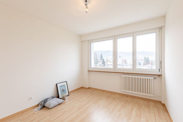 "Modern living guaranteed!" - Photo 1