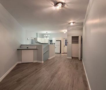 290 Crown Drive – BRAND NEWLY RENOVATED 2 BR + DEN HALIFAX TOWNHOUS... - Photo 1