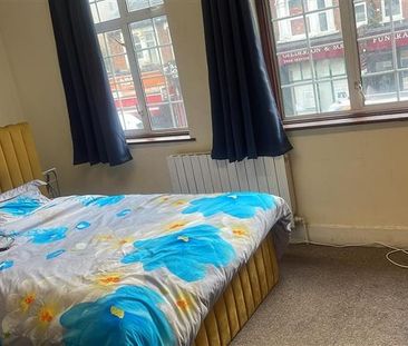 Room in a Shared House, Ley Street, IG1 - Photo 6