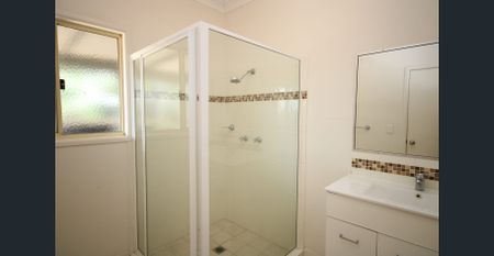 2 Bedroom Home In Rural Setting - Photo 5