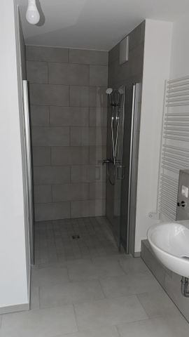 Moderne 4-Zimmer-Wohnung mit Balkon in Hannover - Photo 5