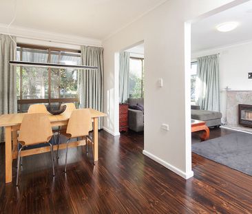Modern Open Plan Family Abode - Photo 2