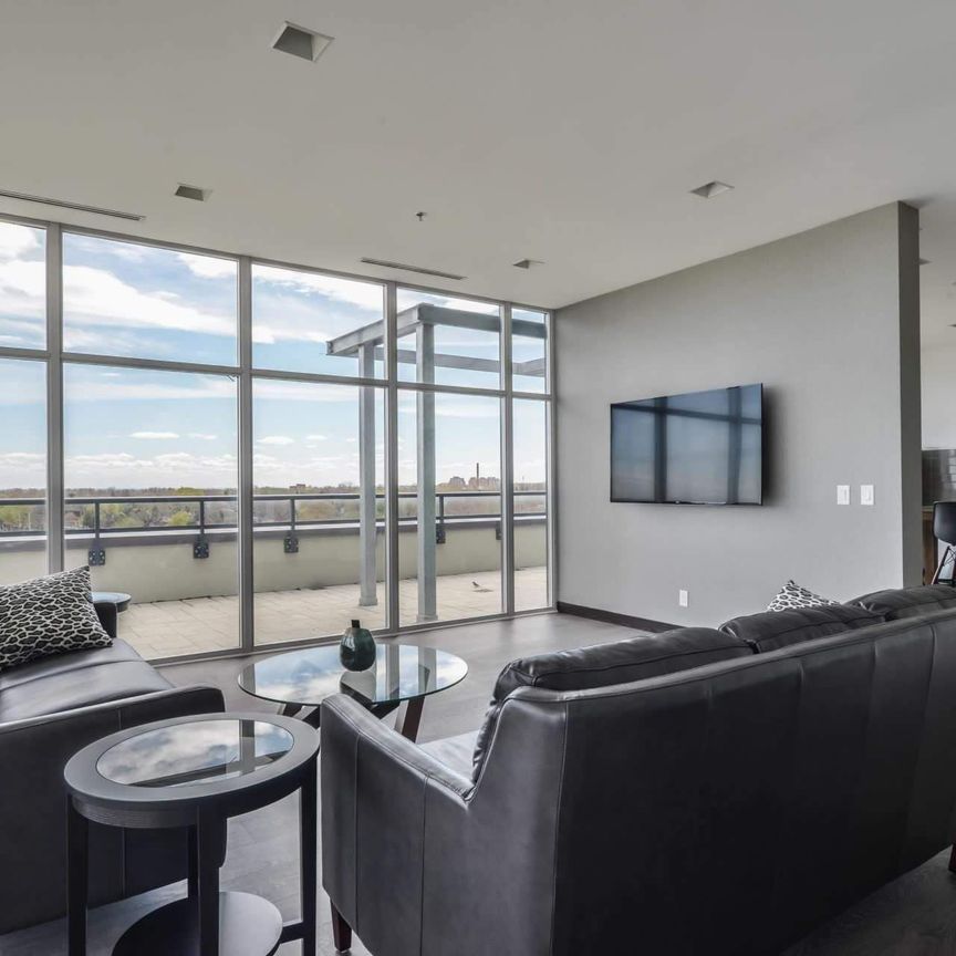 For Lease - 11 Superior Avenue Unit# 217, Toronto, Ontario - Photo 1