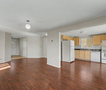 For Lease - 24 Dunsmore Lane, Barrie, Ontario - Photo 3