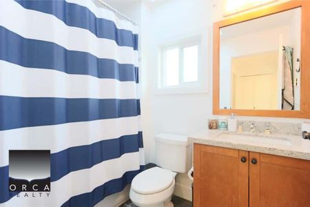 210 Furness St, New Westminster - Photo 2